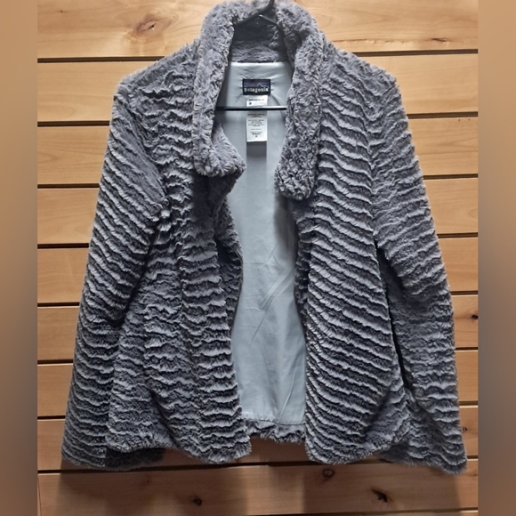 Patagonia Jackets & Blazers - Patagonia Gray Women's Jacket